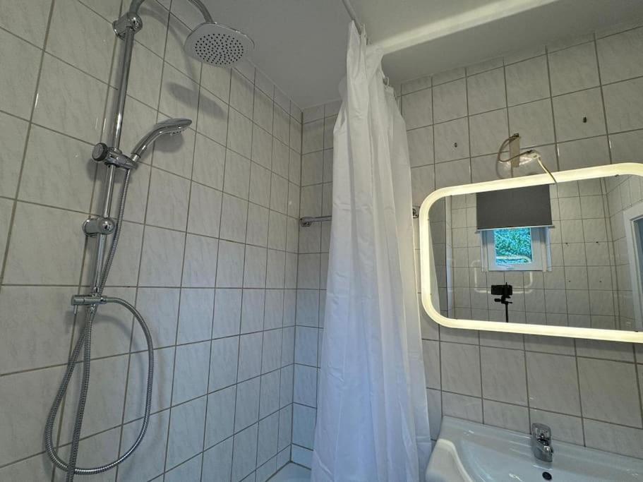 Townhouse Fuer 10 Personen Mit Garten Esslingen am Neckar Buitenkant foto
