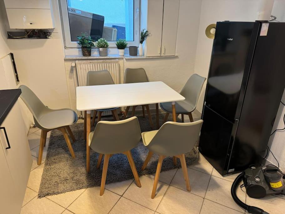 Townhouse Fuer 10 Personen Mit Garten Esslingen am Neckar Buitenkant foto