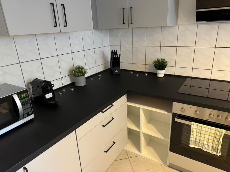 Townhouse Fuer 10 Personen Mit Garten Esslingen am Neckar Buitenkant foto