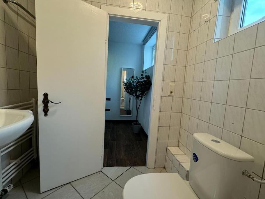 Townhouse Fuer 10 Personen Mit Garten Esslingen am Neckar Buitenkant foto